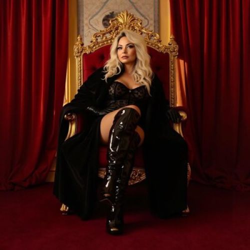 Galeriebild 8 von Ablaze Camellia Poison