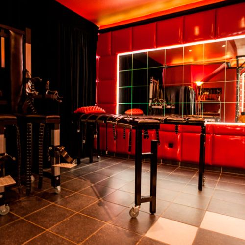 Galeriebild 17 von House Of Bizarre Dreams