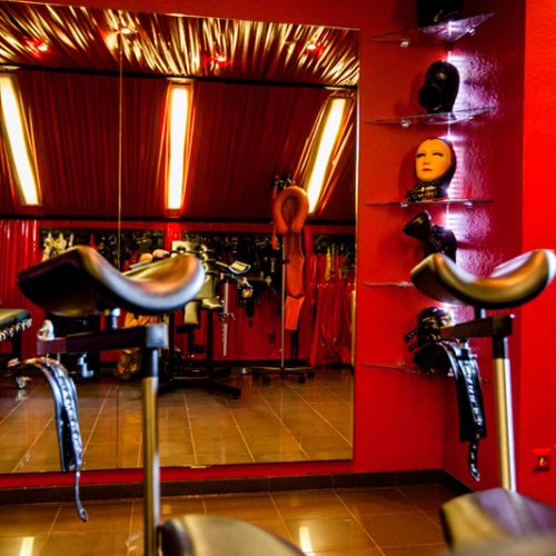 Galeriebild 14 von House Of Bizarre Dreams